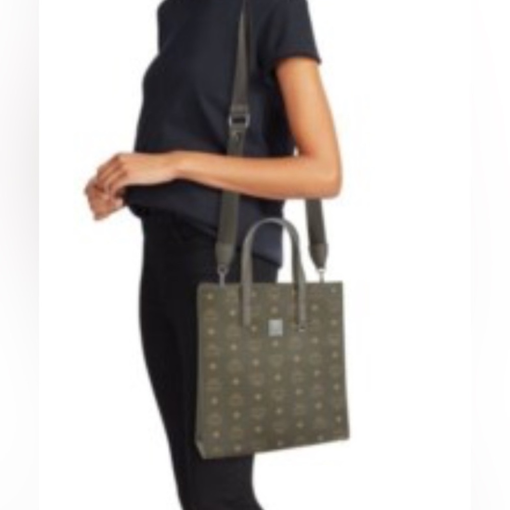 MCM Aren Monogram Leather Tote! Like NEW!! - Picture 7 of 7